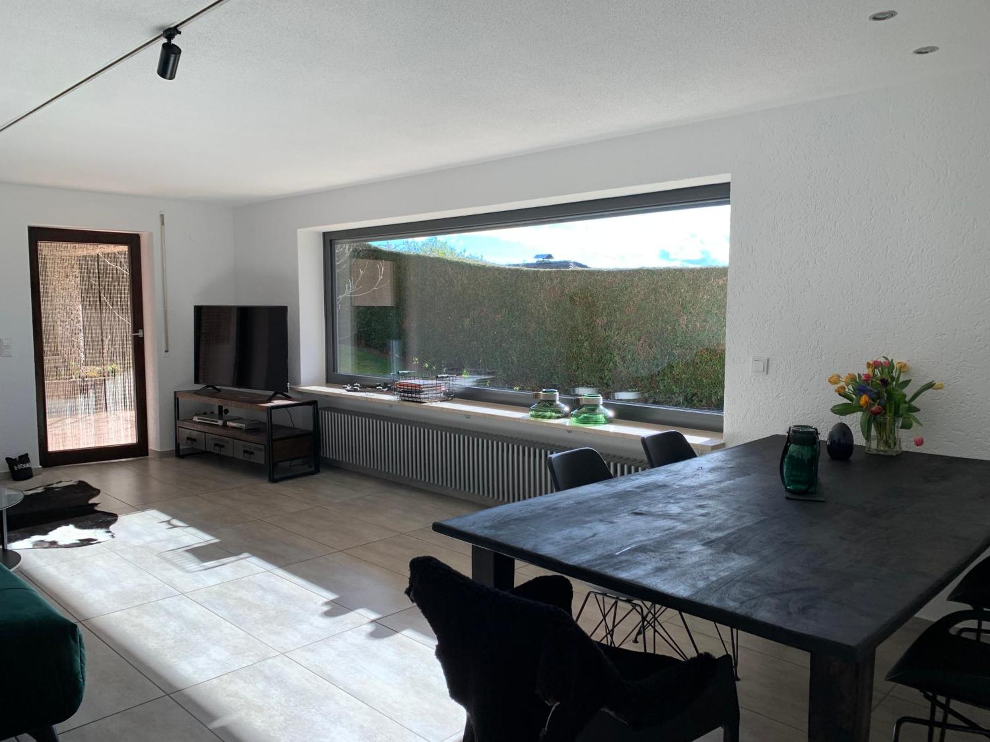 Ferienwohnung Ruhig, Sonnig Und Etwas Speziell Hilzingen Exterior foto