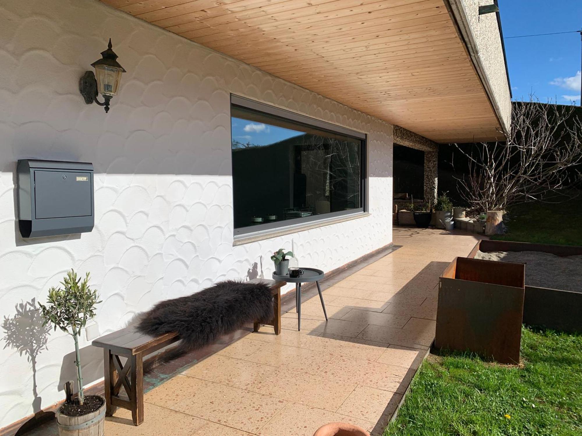 Ferienwohnung Ruhig, Sonnig Und Etwas Speziell Hilzingen Exterior foto